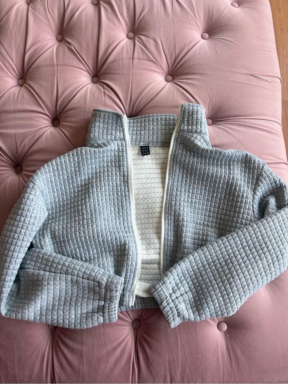 SHEIN Light Gray Quilted Zip Front Cropped Jacket